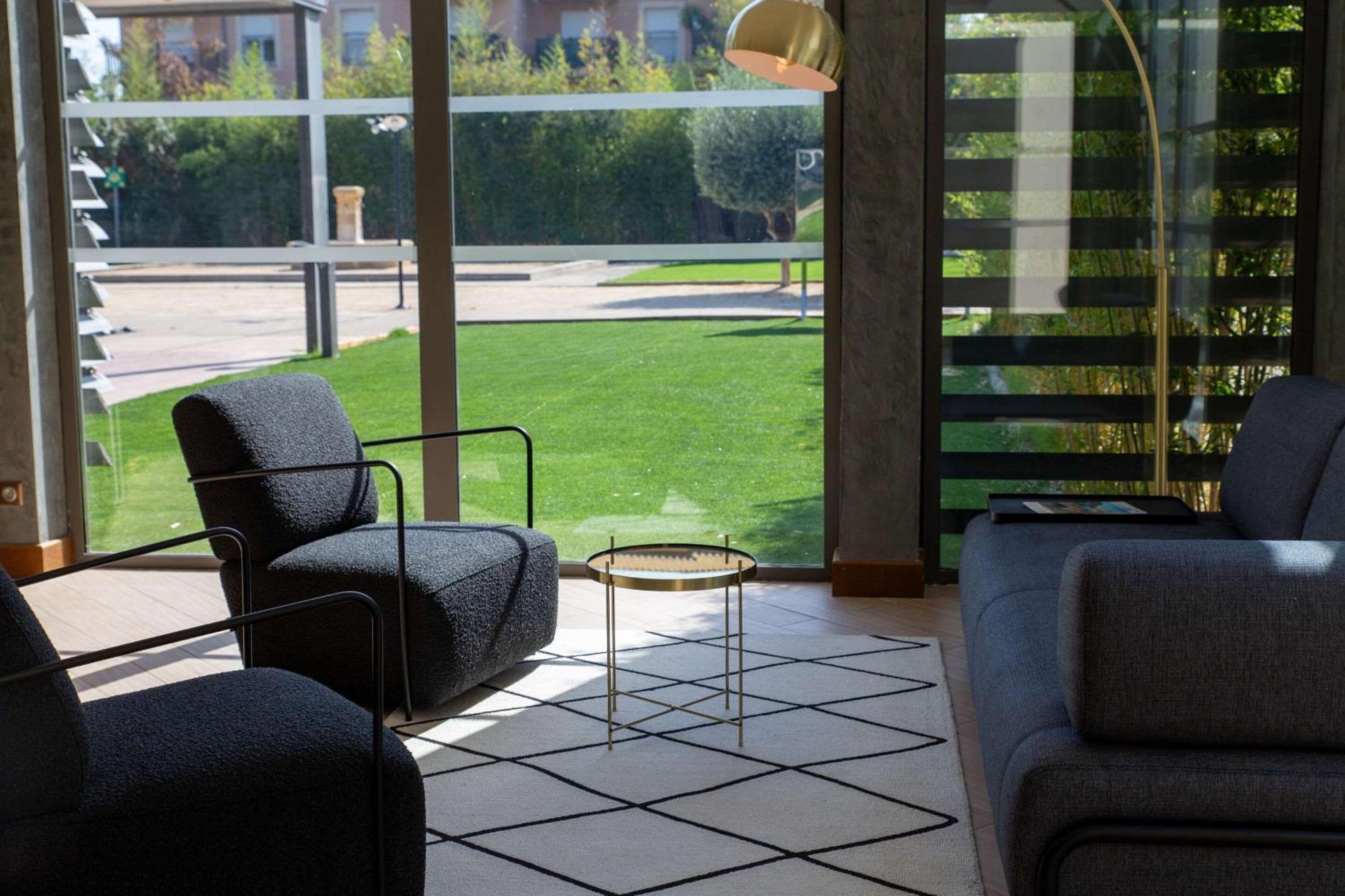 Zenitude Hotel La Valadiere, Ascend Hotel Collection Juvignac Exterior photo