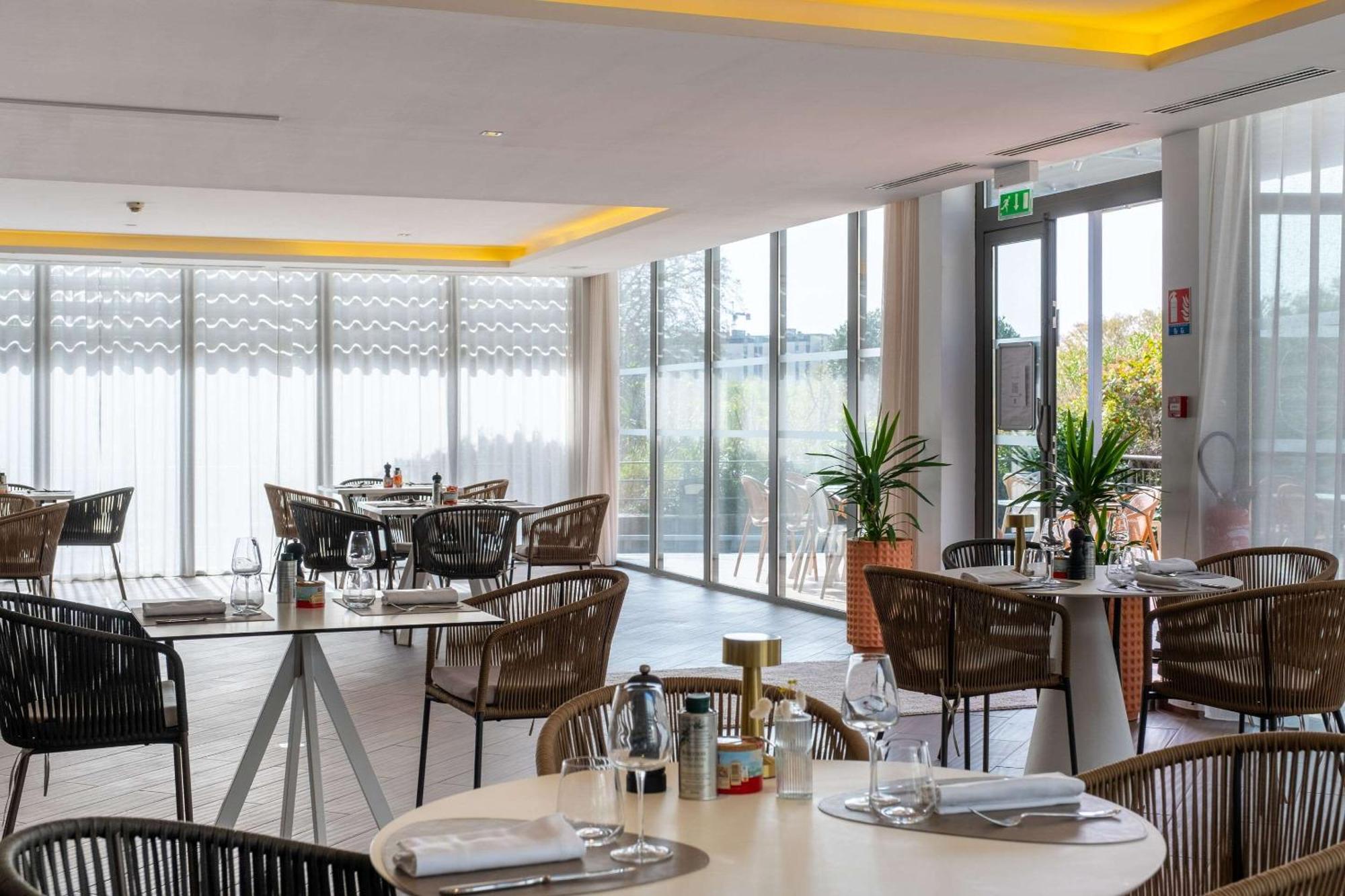 Zenitude Hotel La Valadiere, Ascend Hotel Collection Juvignac Exterior photo